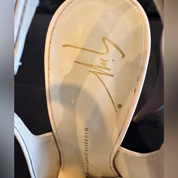 NIB Giuseppe Zanotti Nude patent peeptoe platform heels - Sz 7 or 37 - Picture 8 of 12